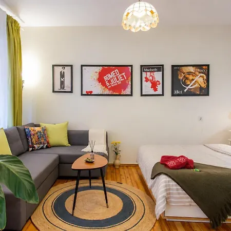 Apartment Downtown By Living *