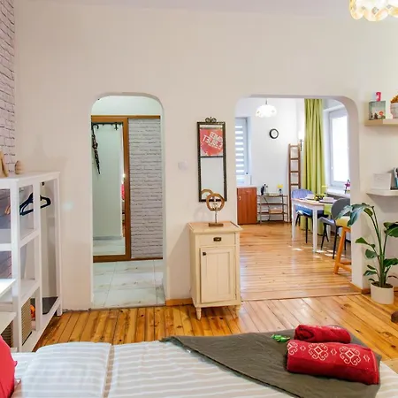Downtown By Living Apartment